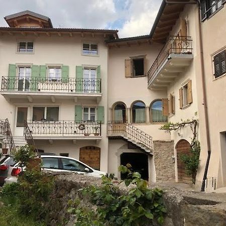 Api Tenna Apartments Glicine 1 Exterior photo